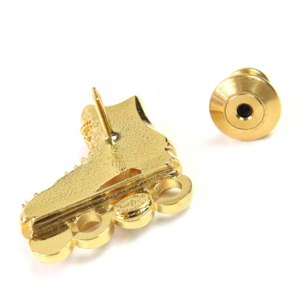 CHANEL Gold Pearl Logo Brooch - Picture 4 of 5